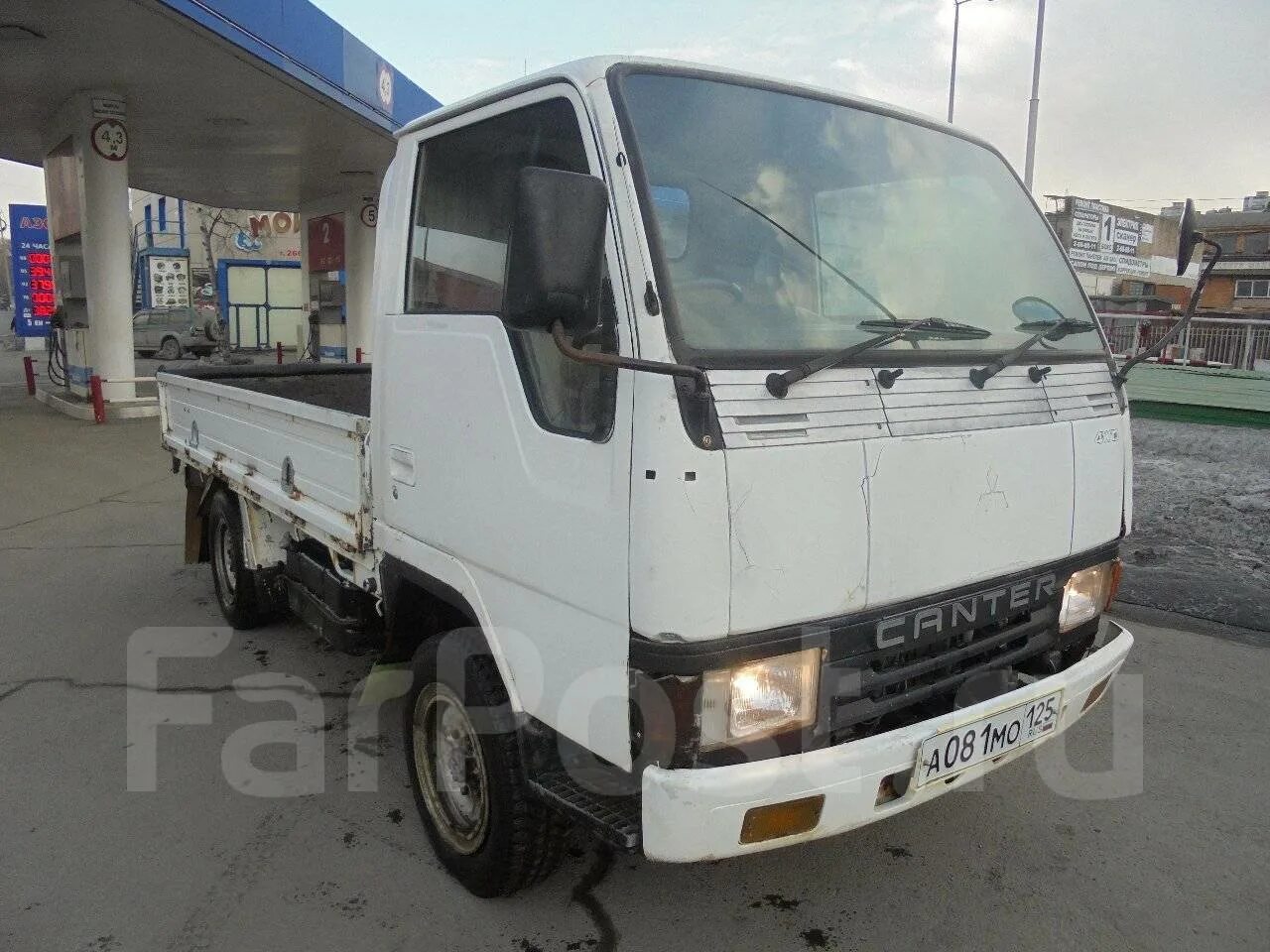 Купить митсубиси кантер бу. Mitsubishi Canter 4wd. Мицубиси Кантер 1994. Митсубиси Кантер грузовой бортовой 1994. Грузовик Мицубиси Миникаб 1990.