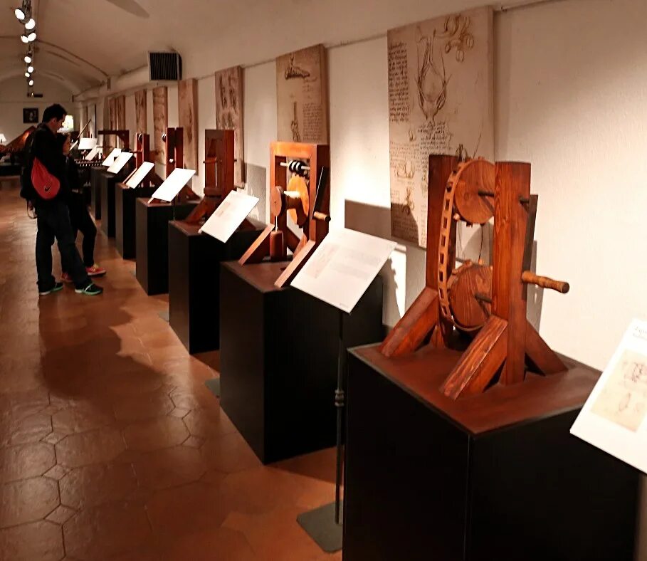 Музей леонардо да винчи в винчи. Галерея беляево выставка леонардо да винчи. Студия леонардо. Студия леонардо. Студия леонардо.