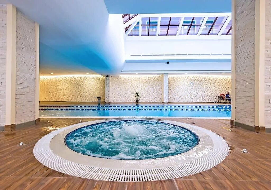 Могилев тц атриум спа салон. Альфа родон белоруссия. Гостиница президент минск. Отели в беларуси с бассейном и спа на озере. Отели беларуси с бассейном все включено.