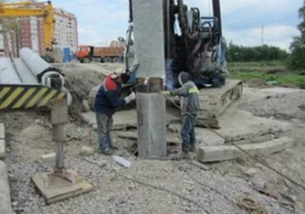 направляющий каркас для забивки свай. наращивание железобетонных свай. сваи забивные 120 35 вс. наращивание свай. кондуктор для погружения свай к1.