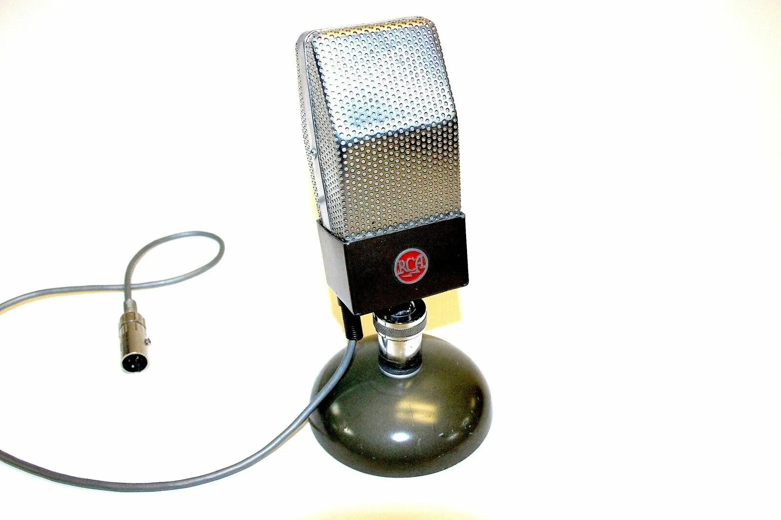 Микрофон rca. B800 микрофон. микрофон 1930. микрофон c-1.