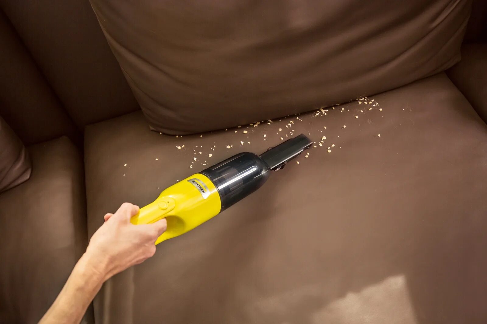 Karcher cvh 2 premium. Пылесос керхер ручной cvh2. ручной пылесос karcher cvh 2. ручной пылесос karcher cvh 2 1.198-401.0 (yellow). керхер аккумуляторный пылесос cvh 2 премиум.