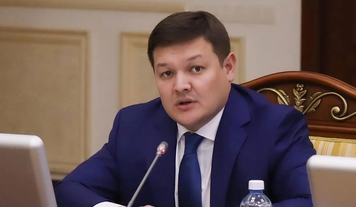 Министр культуры казахстана 2023. Оралов асхат раздыкович. Асхат раздыковмч оралов. Асхат оралов. Асхата оралова.
