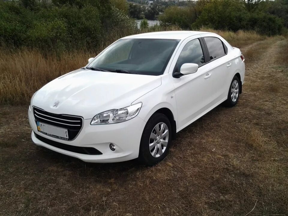 Peugeot 301 2012. Пежо 301 белый. Peugeot 301 l. Peugeot 301 2013. Пежо 301 2013