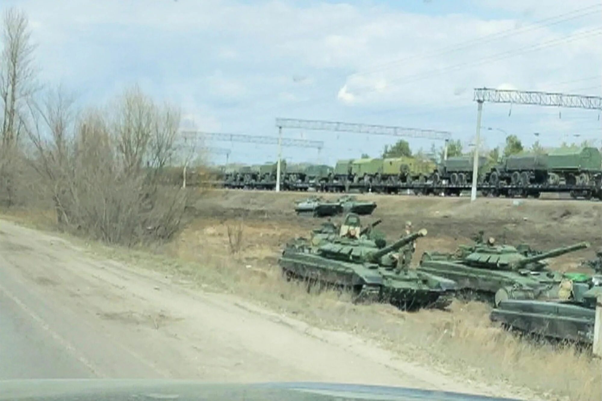 Российские войска на границе с украиной. Белоруссия стягивает войска к границе с украиной. Беларусь стягивает войска к границе с украиной. Беларусь стягивает войска к границе с украиной. Стягивание войск в белоруссии.