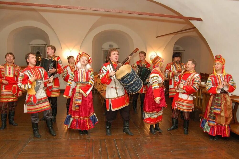 Ансамбль вишенка. Ансамбль вишенка владимир. Ансамбль вишенка владимир. Рождественские колядки на руси. Вишенка коллектив владимир.