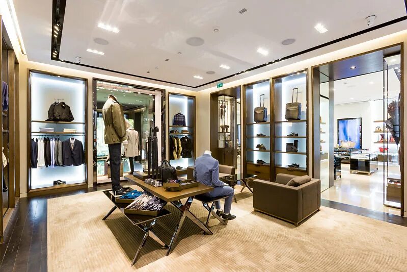 Burberry москва. Burberry Boutique. Бербери ЦУМ. Burberry бутик интерьер. Магазин Burberry в Москве.