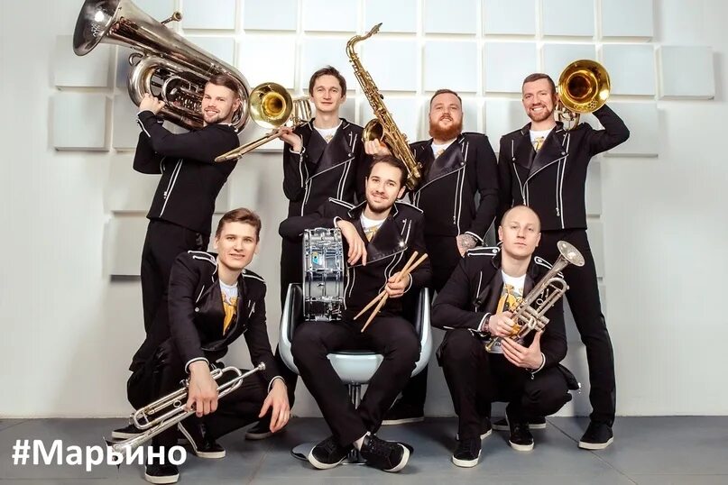 Трубачи брасс бэнд. Brass группа. Брасс бэнд. Музыкальная группа орегон. Brass группа.