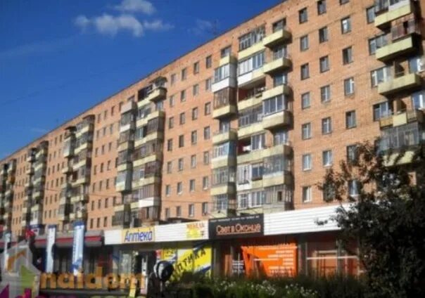 Togliatti, Voroshilov st house 30. Apartment house