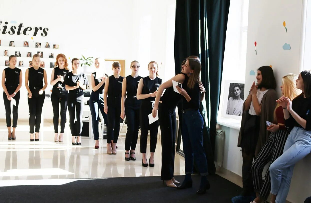 Модель ivan gorokhov, емельянова. Sisters models. Систерс. Близнецы девочки. Sisters models.