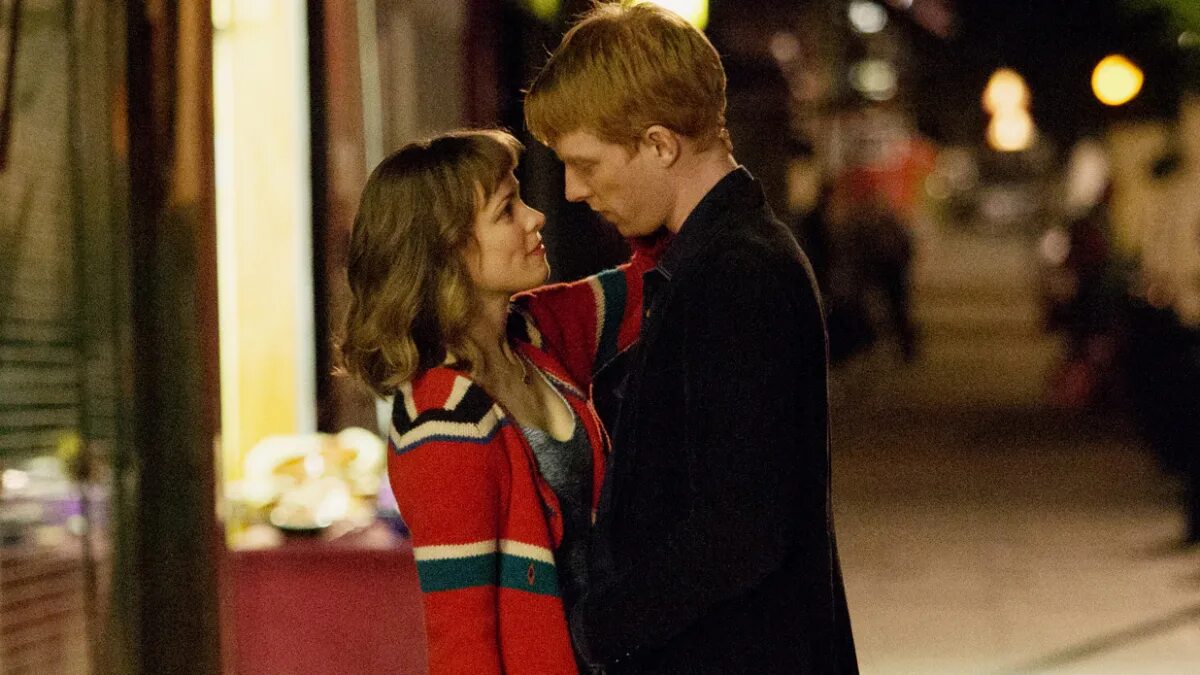 About time. Том Хьюз бойфренд из будущего. Бойфренд из будущего 2013 Постер. Бойфренд из будущего кадры из фильма. Бойфренд из будущего фильм Постер.