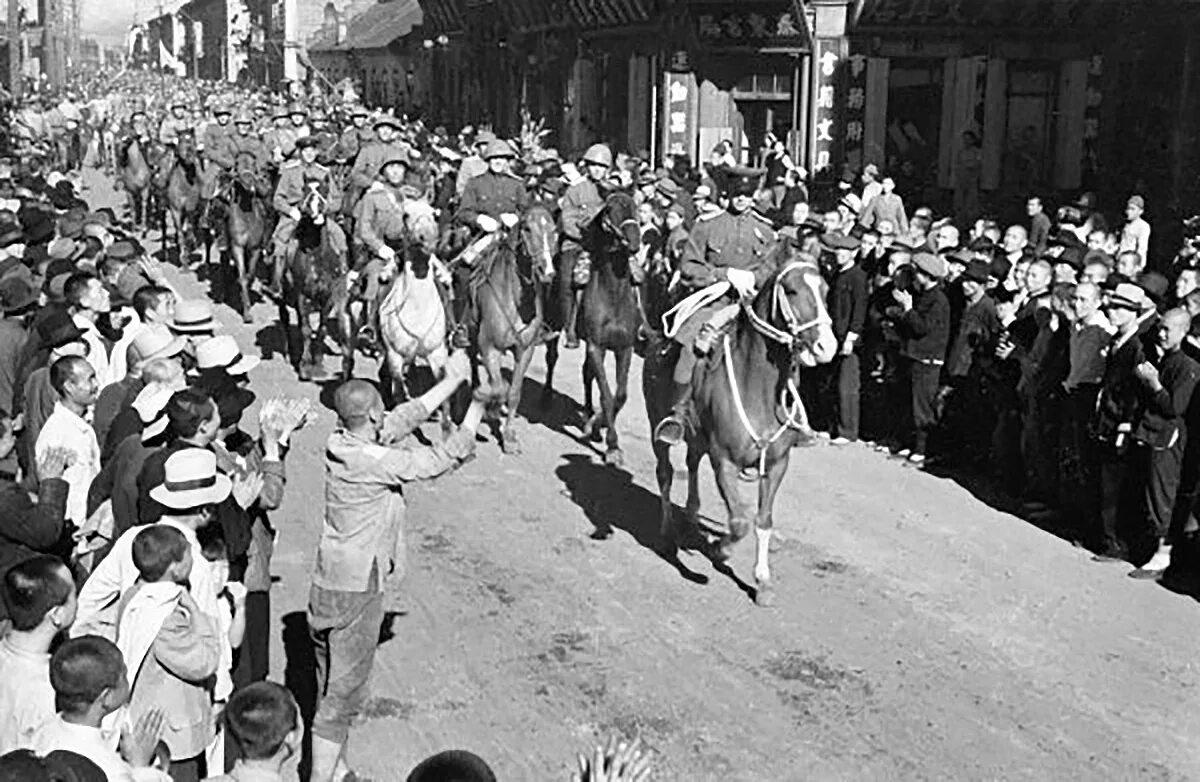 Парад в харбине 16 сентября. Харбин парад Победы 1945. Парад в Харбине 1945г. Парад Победы в Харбине 1945 год.