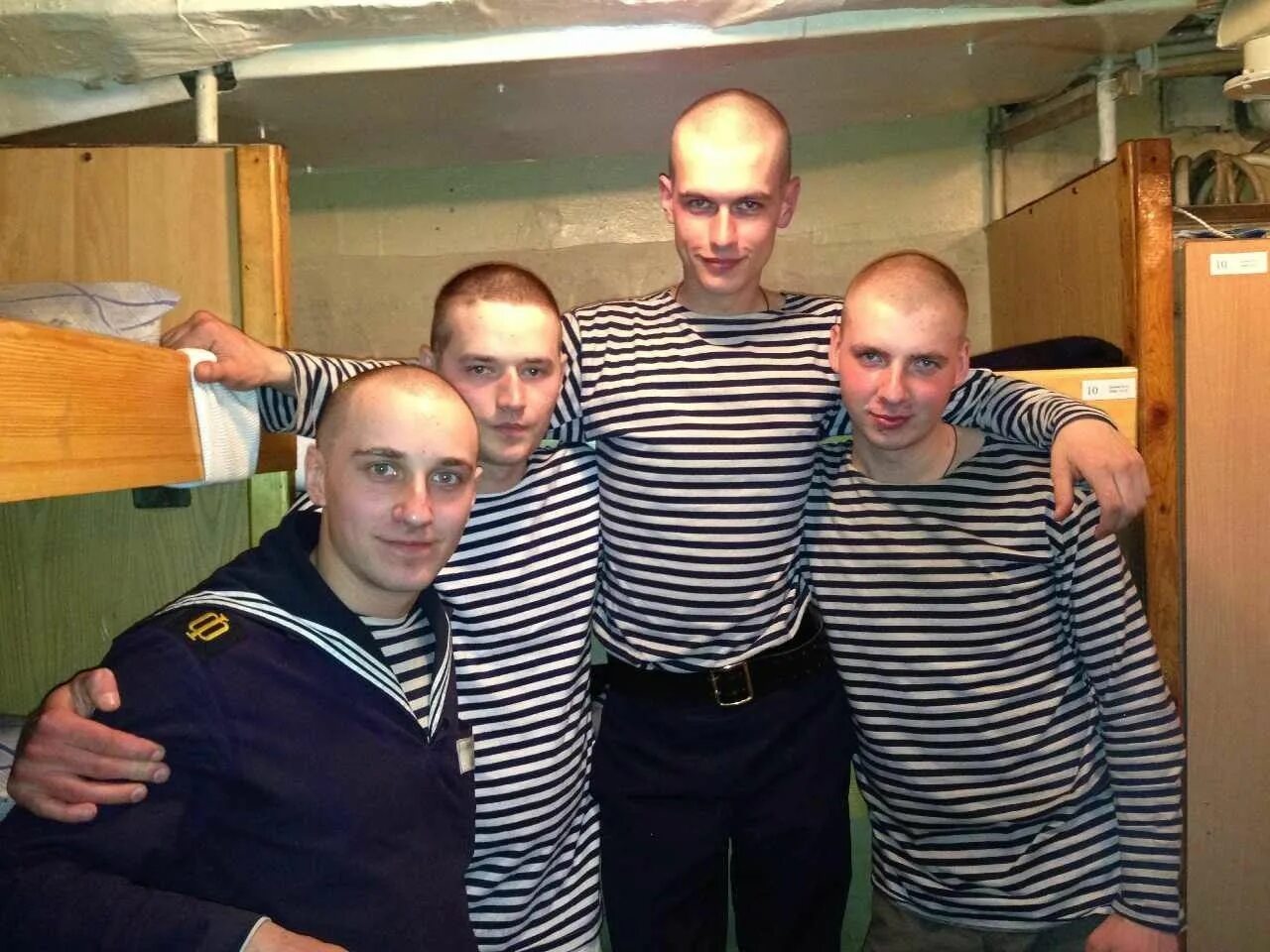 Юра матросов москва. Моряки с новочеркасска. Бдк новочеркасск. Юра матросов москва. Матросы авроры.