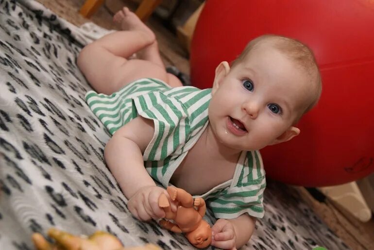 Голопоп. До школьгники голопопики. Дошкольники голопопики. Голопузые. Детишки.