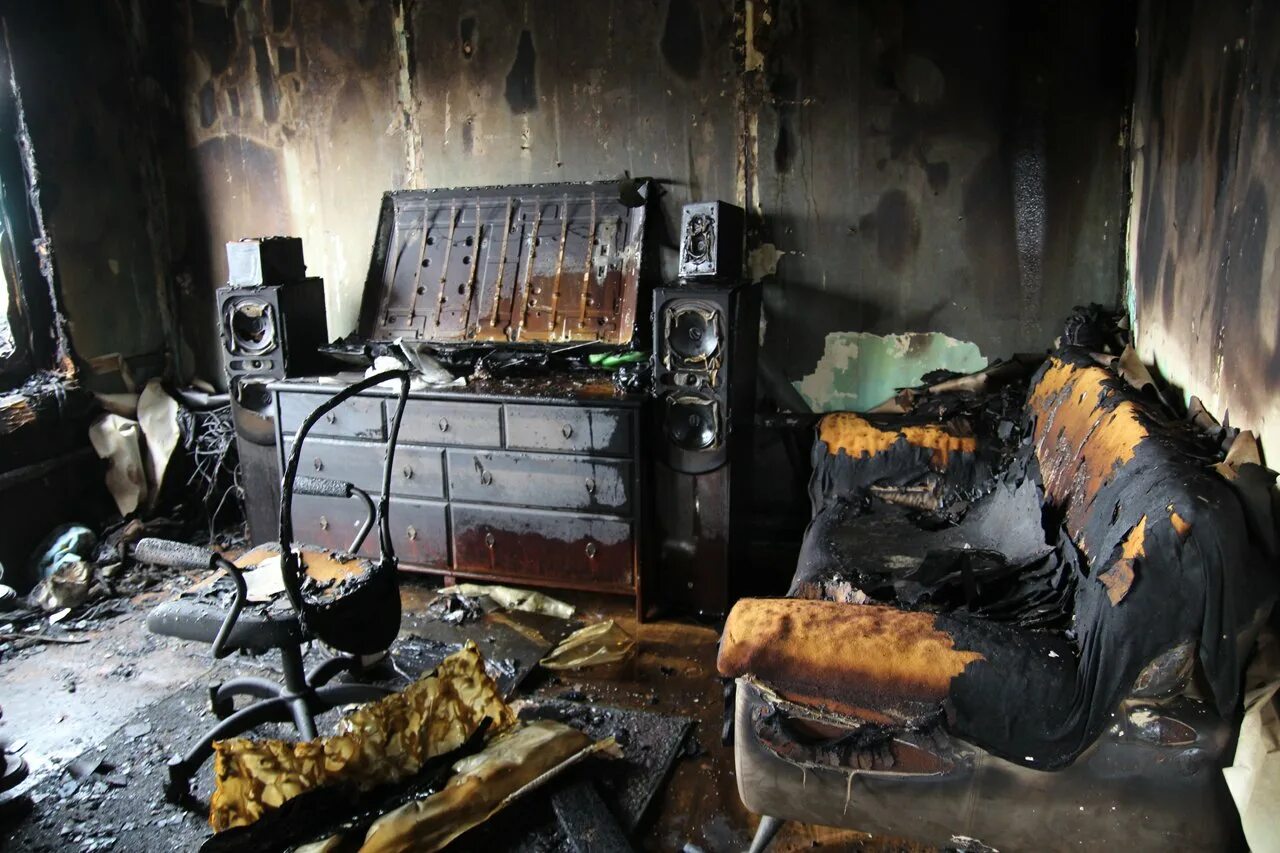 Видеть пожар во сне в чужом доме. Сгоревшая кухня. Сгорела кухня в квартире.