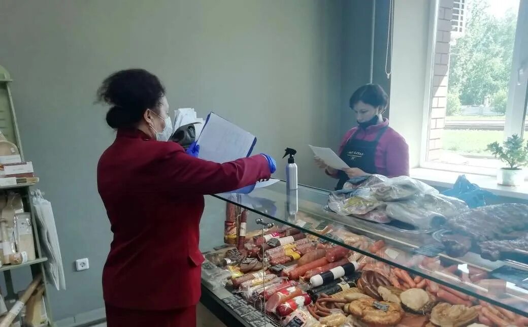 На рынке предприятие работает. На рынке предприятие работает