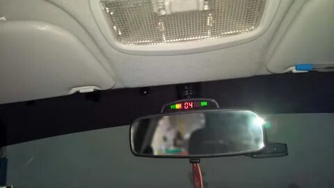 Парктроник показывает
