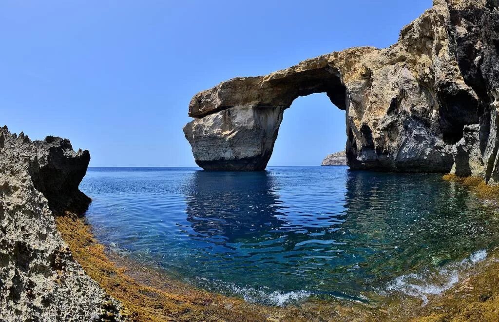 Арка море. Арка у моря на Мальте.