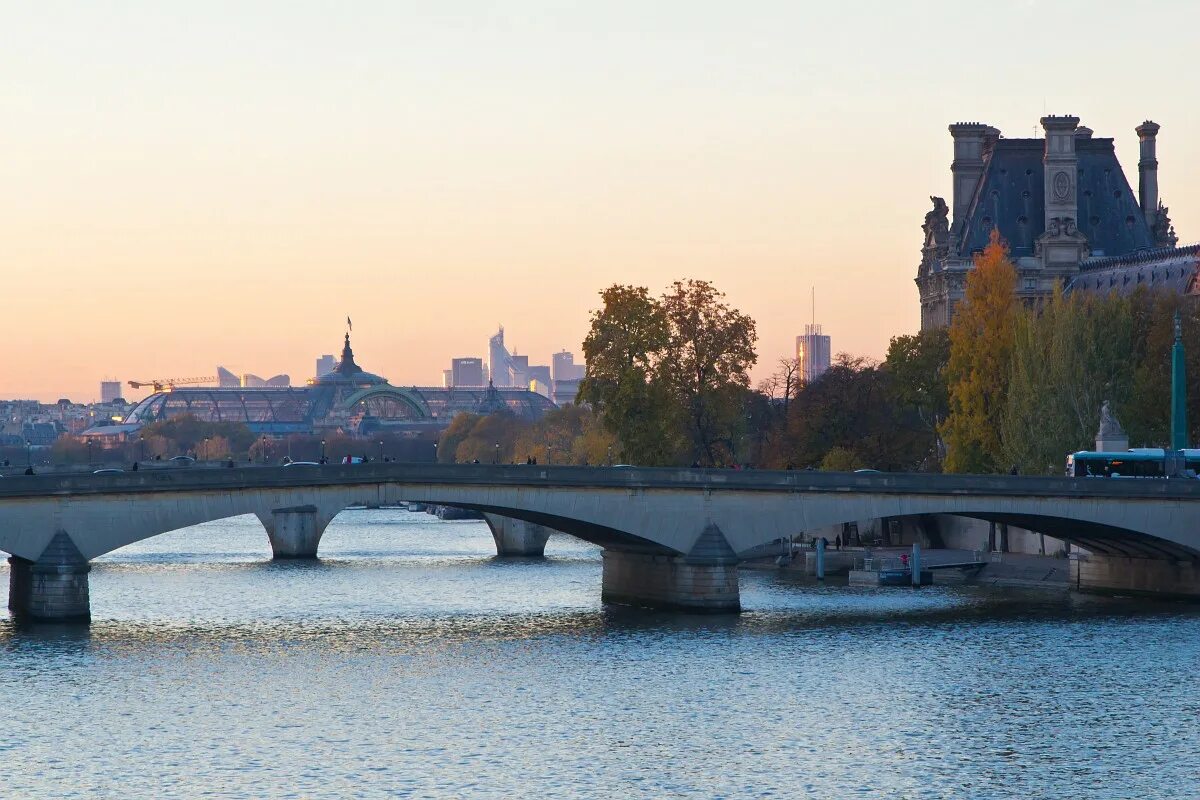 Paris ii. Эйфелева башня в париже фото. Парижском университете пантеон-ассас. Paris ii. Paris ii.