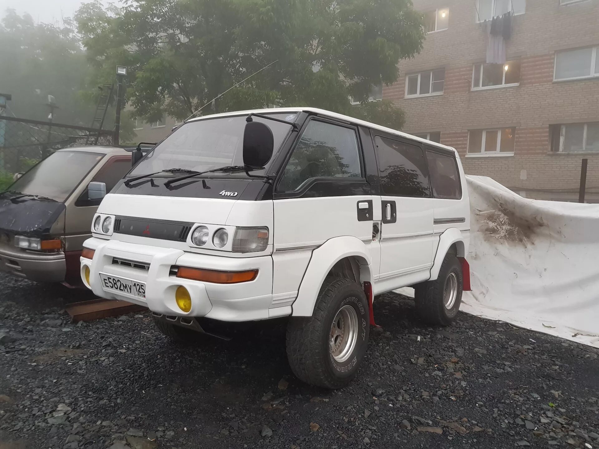 Делика кирпич фото Mitsubishi Delica (P35W) 2.5 дизельный 1992 Редкая комплектация на DRIVE2
