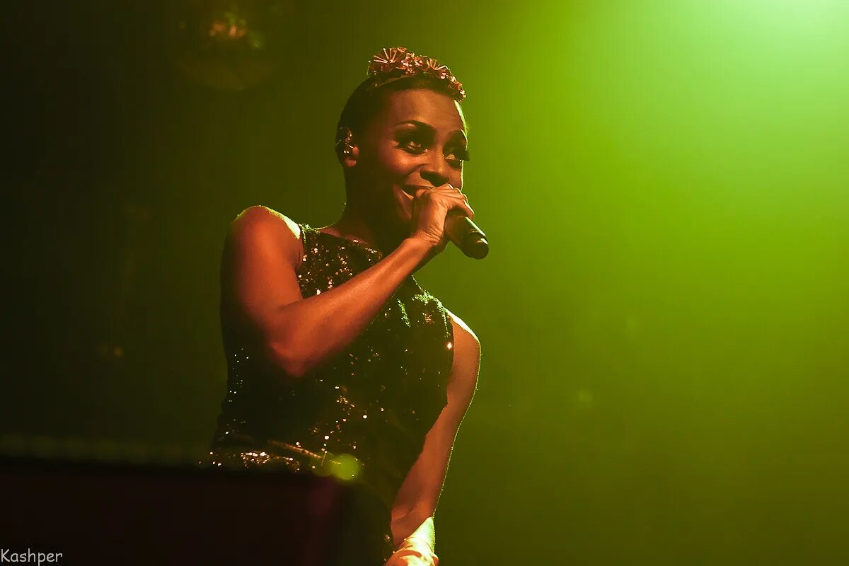 Звезда сцены. Concert sky. Sky concert logo. Небо под сердцем, 2012. Concert sky.