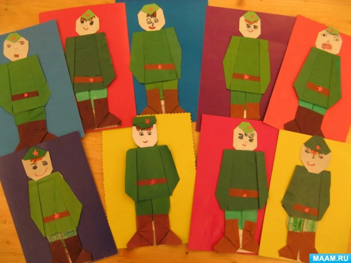 Солдатики из цветной бумаги. Оригами солдатик. Оригами солдат в подготовительной группе. Оригами солдат в подготовительной группе. Оригами солдат.