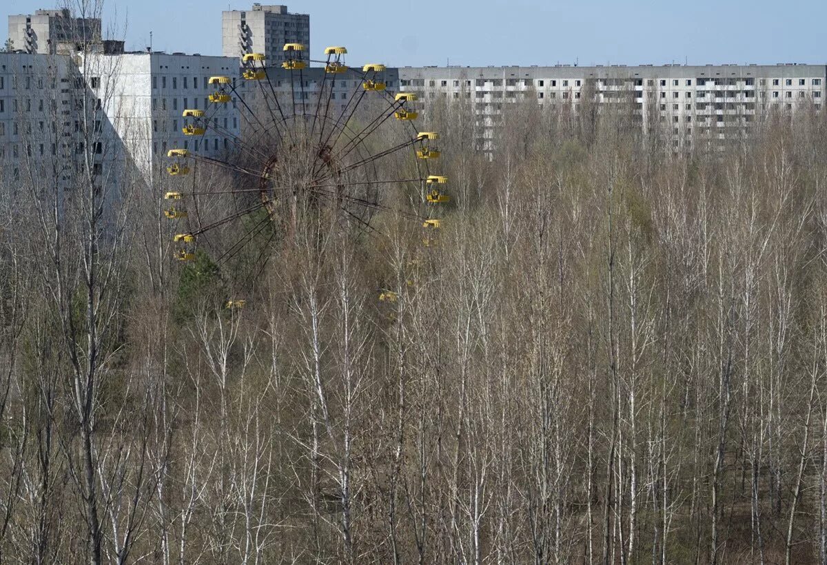 Чернобыльская АЭС Припять. Чернобыль 2023. Рыжий лес Припять 1986. Припять сейчас 1986.