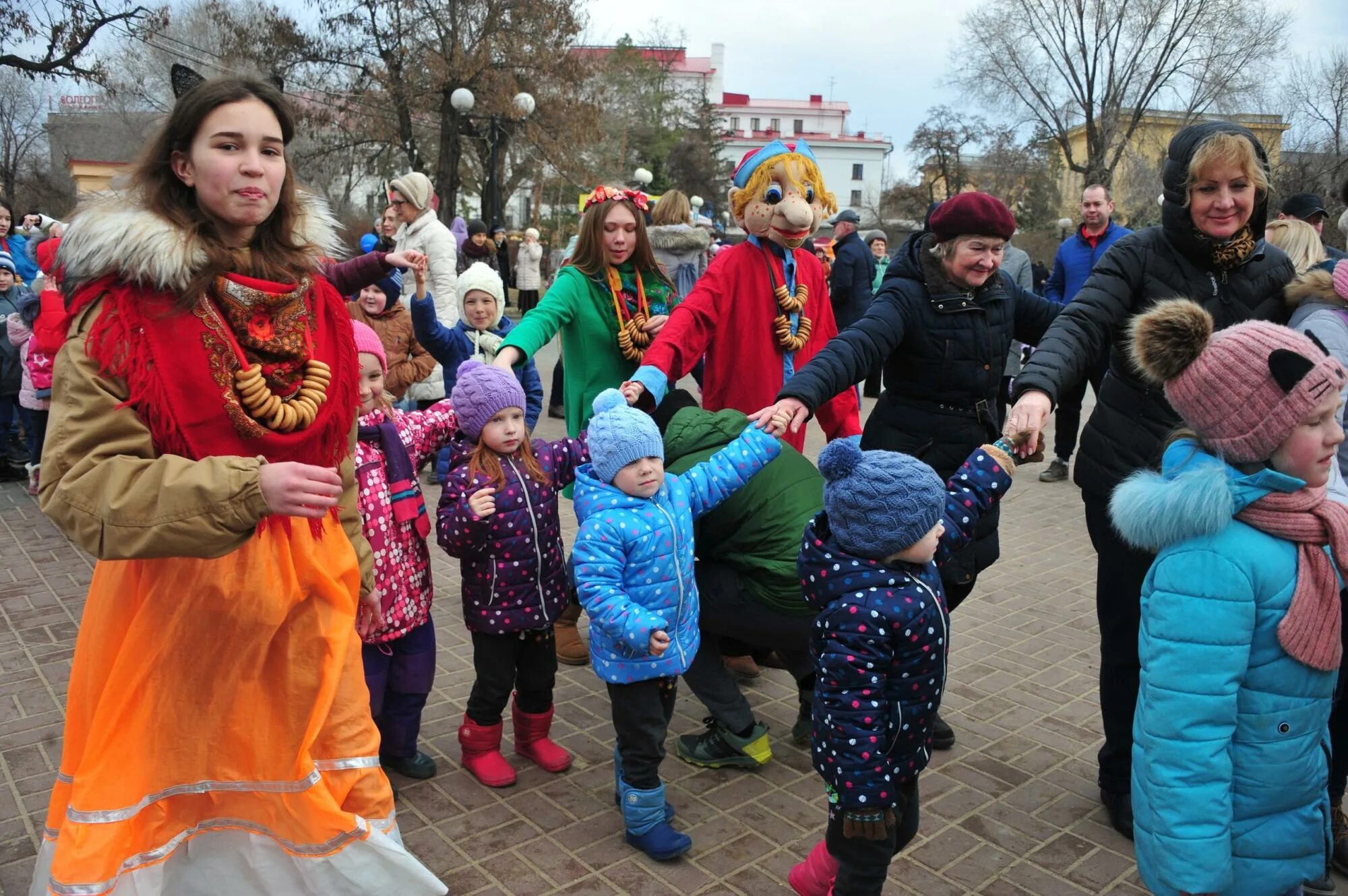 Масленица ЦПКИО Волгоград. Масленица в Волгограде 2022. Масленица в саду. Масленица Волгоград 2021. Новости сайта сада масленица