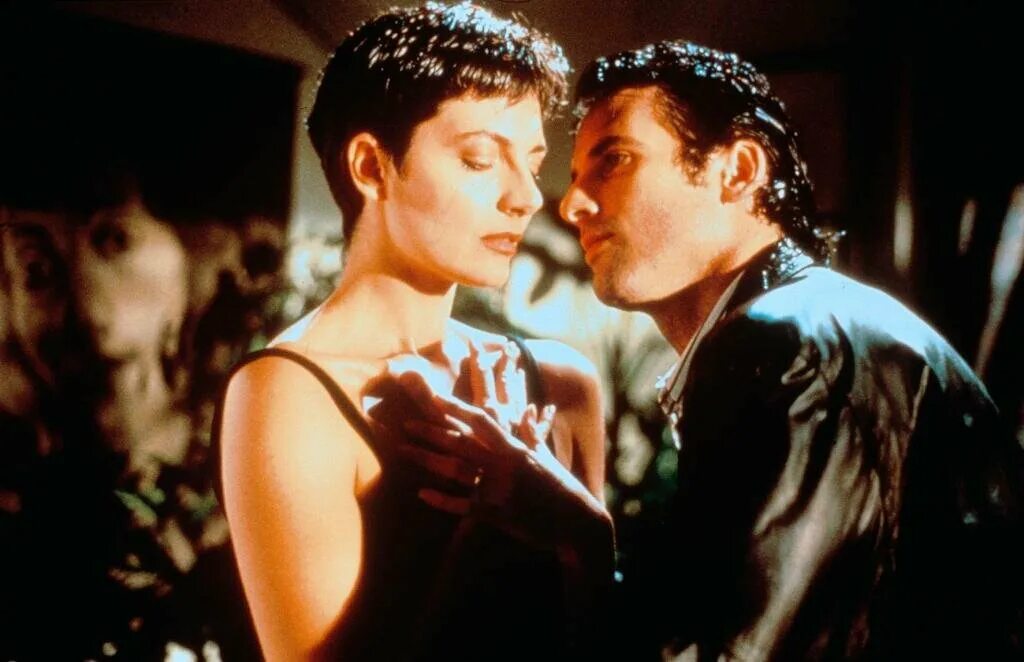 фильм апартаменты ноль. апартаменты ноль 1988 смотреть онлайн. апартаменты ноль. харт бокнер 1988. Apartment zero (1988.