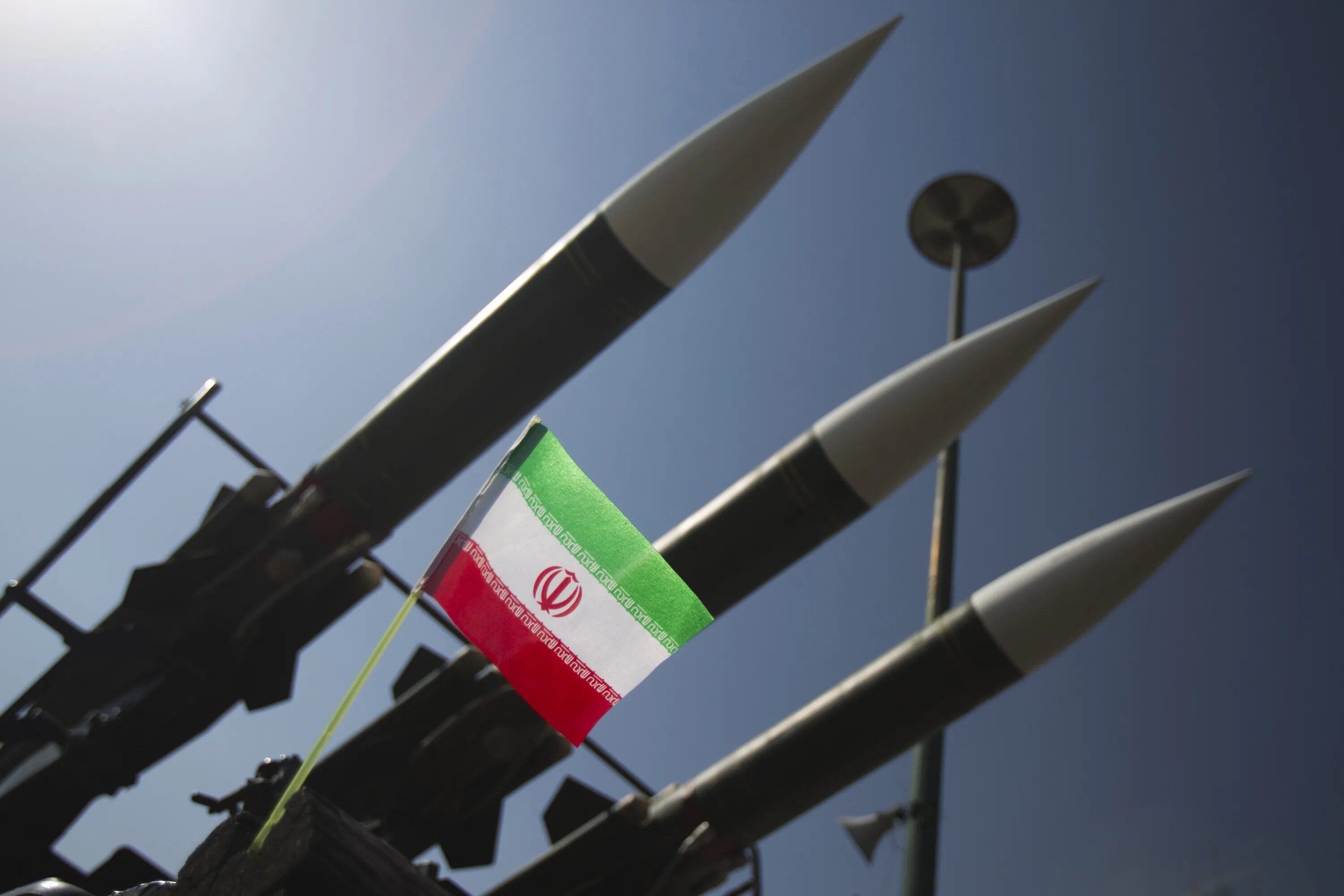 Есть ли атомное оружие у ирана. Иран ядерное оружие. Ядерное оружие Ирана 2022. Иран вооружение ядерное оружие. Баллистическая ракета «Фатех а-110.