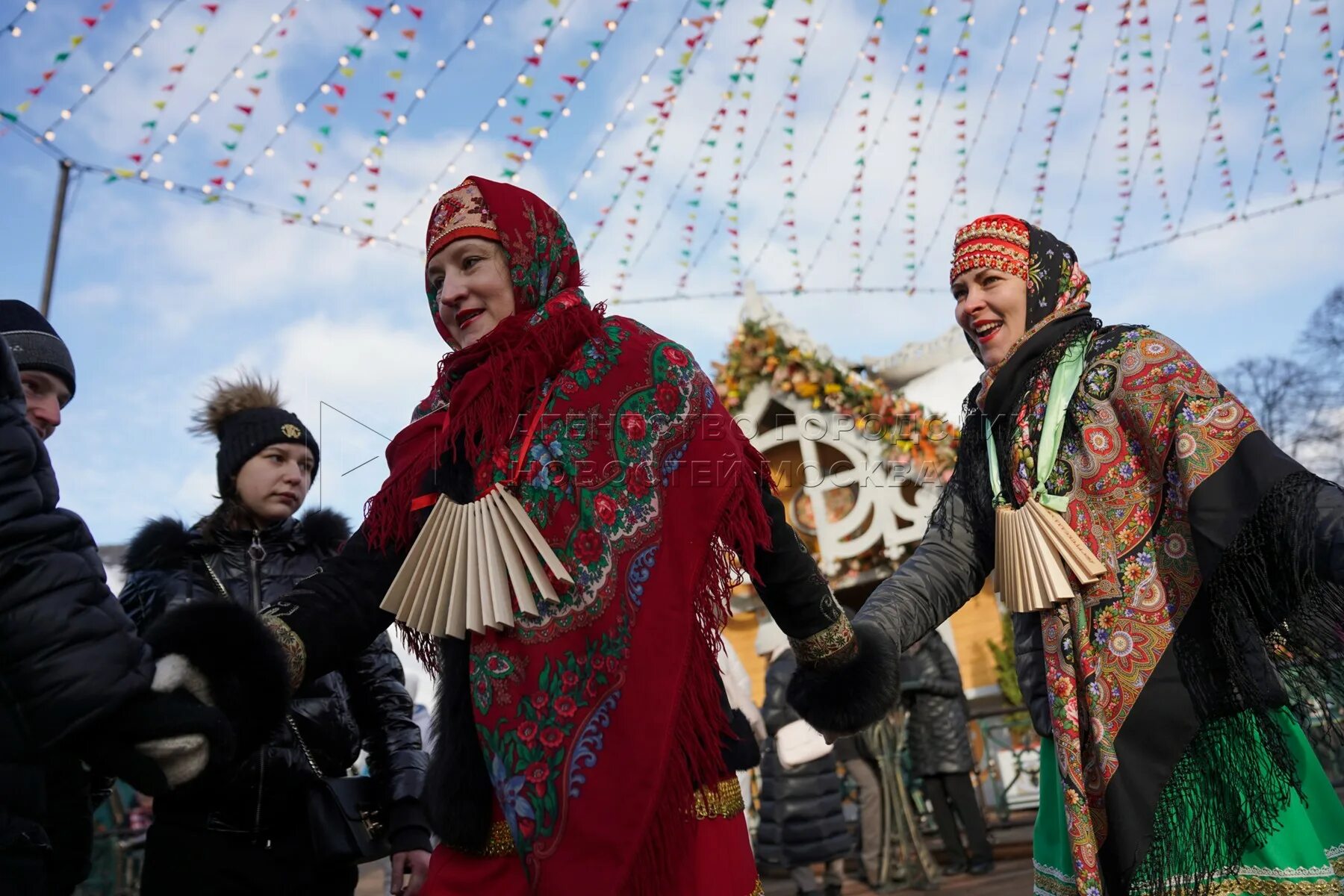 Масленица фестиваль. Масленица в парке. Фестиваль масленицы на красной площади. Масленица 2023 в ресторанах москвы. Масленица на красной площади.