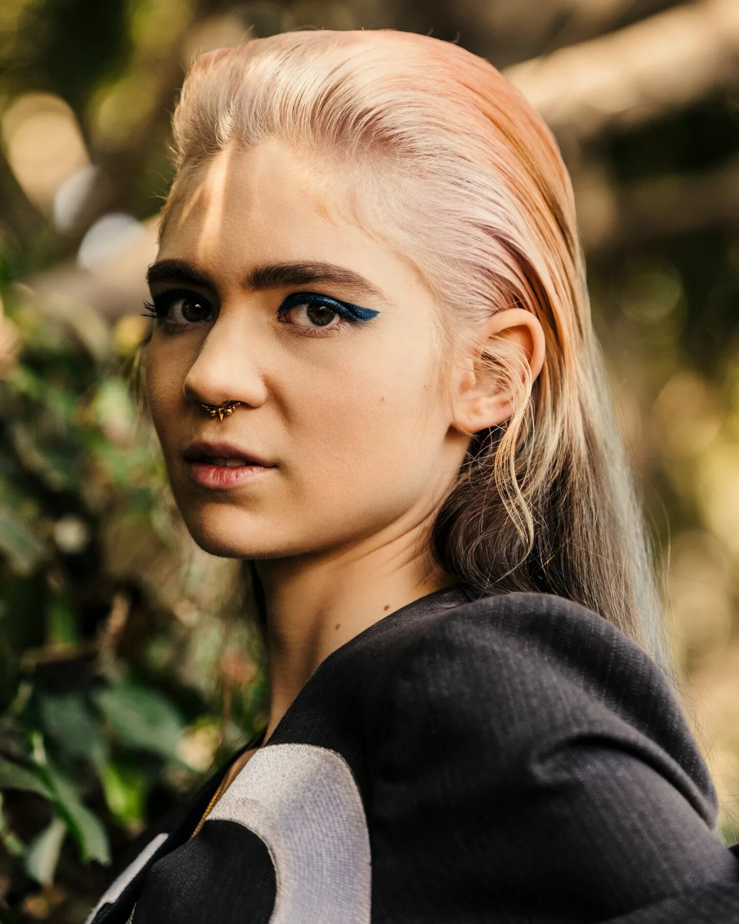 Клэр граймс. Клэр элис буше. клэр буше граймс. grimes певица. певица клэр буше.