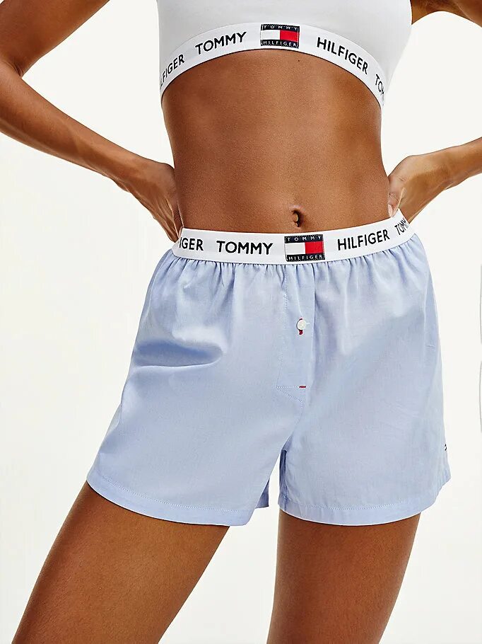 Шорты tommy. Шорты Tommy Хилфигер. Шорты Томми Хилфигер женские. Шорты Томи Томми Хилфигер. Tommy Hilfiger шорты женские.