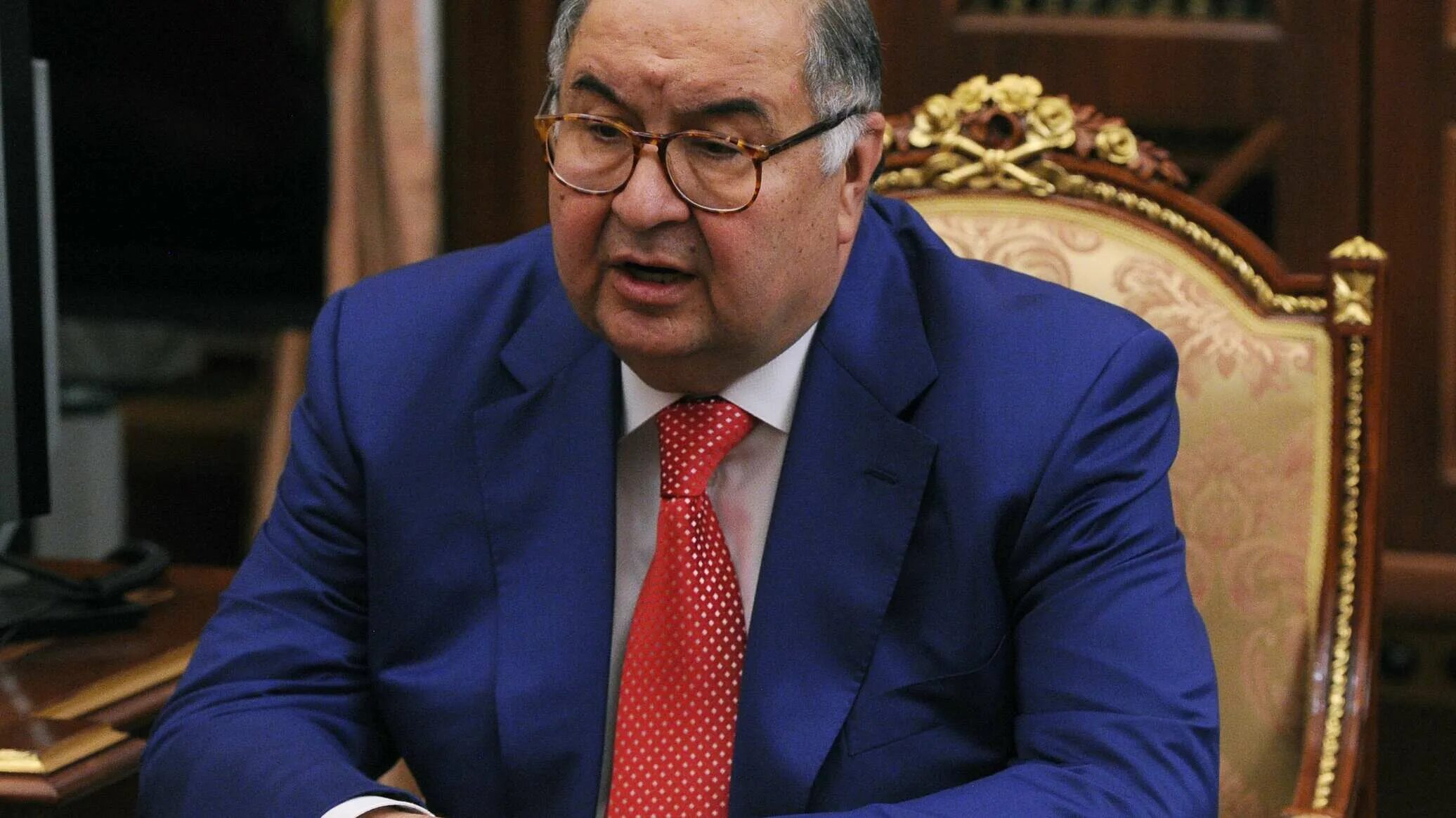 Образование алишера усманова