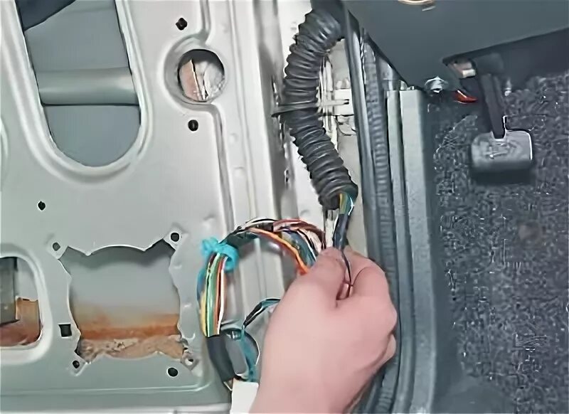 Альтернативное крепление обшивок дверей - Lada 2114, 1,5 л, 2007 года просто так