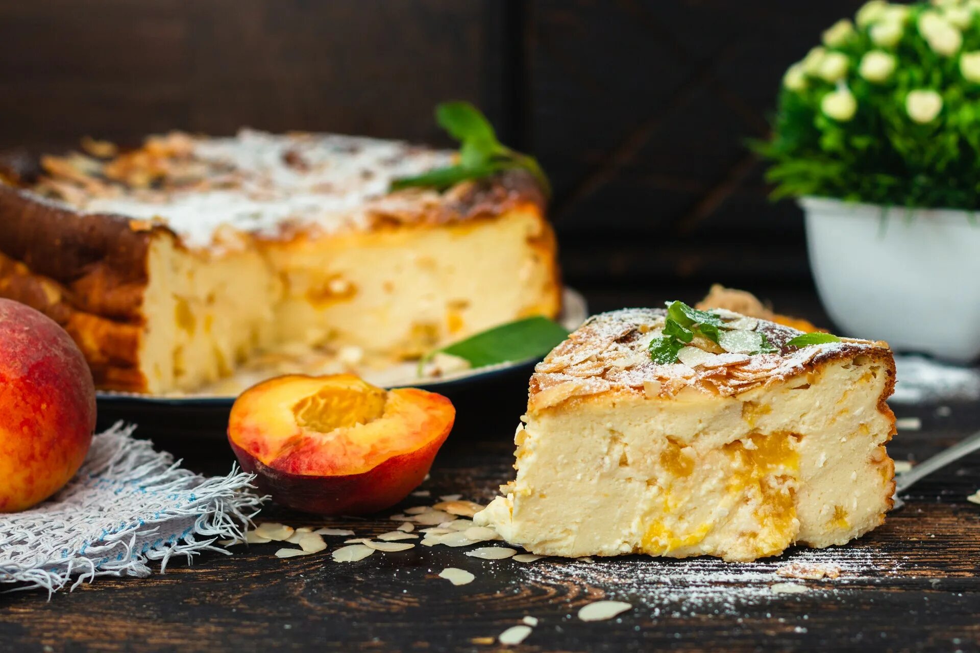 творожная запеканка с персиками. творожная запеканка ингредиенты. запеканка с консервированными персиками. запеканка с персиками и творогом. запеканка с консервированными персиками.