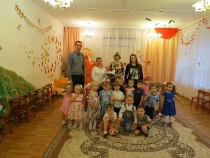 садик золотая рыбка чебоксары. битва хоров педагоги. детский сад 132 иркутск. группа детей в детском саду. сайт 132 детского.