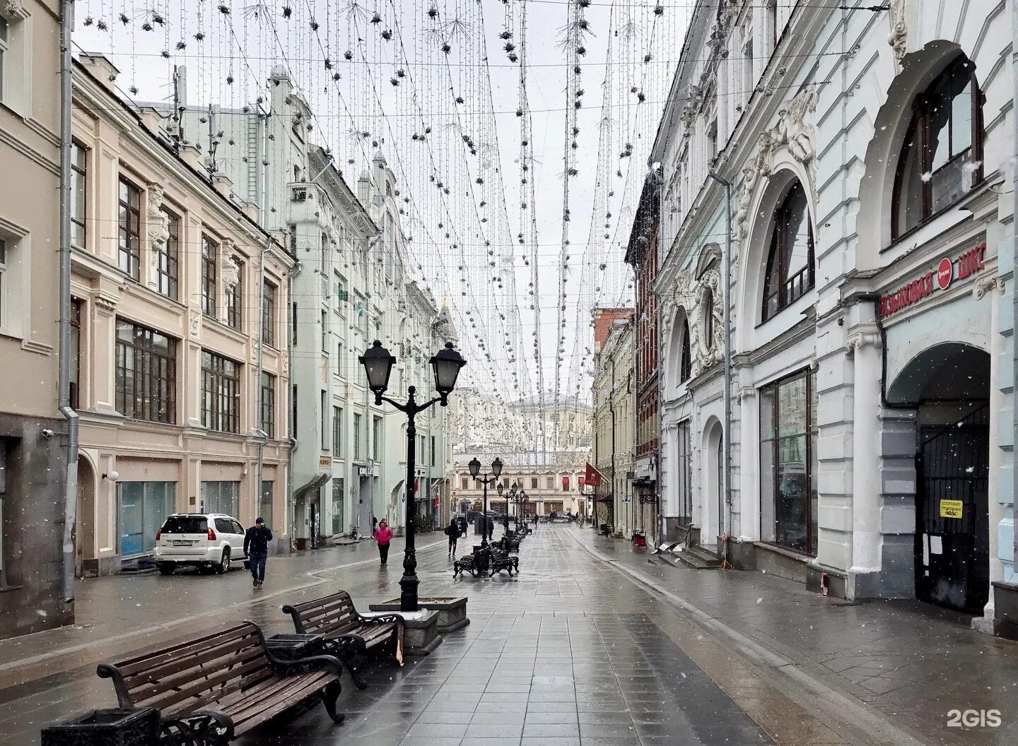 Ул б дмитровка. Улица большая Дмитровка. Большая Дмитровка Москва. Улица большая Дмитровка улицы Москвы. Улица большая Дмитровка зимой.