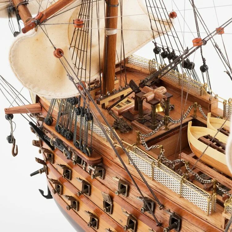 Модель корабля из дерева. Hms victory модель из дерева. модель корабля виктори. модель из дерева парусника виктори. деревянная модель корабля виктори.