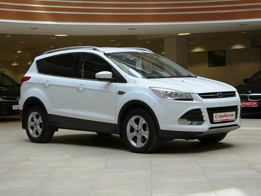 Какая куга лучше. Ford Kuga II 2014. Форд Куга белый. Ford Kuga 2 белый. Ford Kuga 2014 1.6.