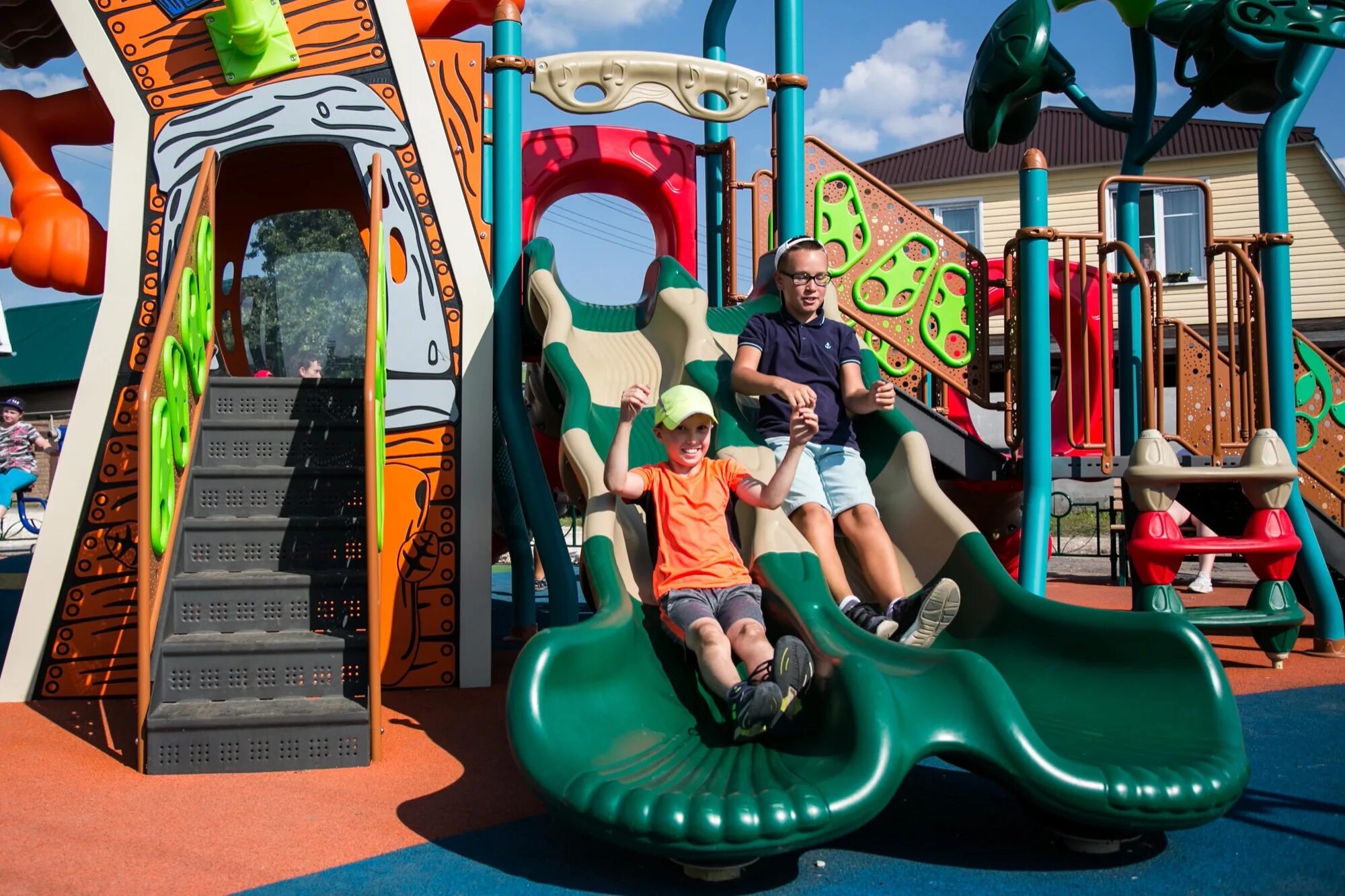 куда сходить в коломне с детьми. лунапарк карусель коломенское. парк коломенское аттракционы для детей. коломенское музей-заповедник детские площадки. коломенское детские площадки.