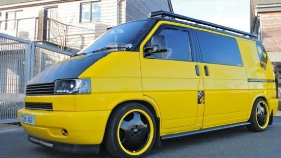 VW Transporter t4 Tuning. Фольксваген Транспортер т4 желтый. Volkswagen Transporter t4 черный. Volkswagen Multivan t4 тюнинг.