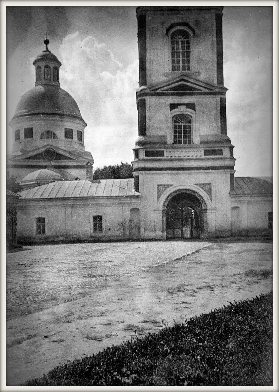 Разрушенные церкви Вязьма 20 век. Вязьма 19 век.