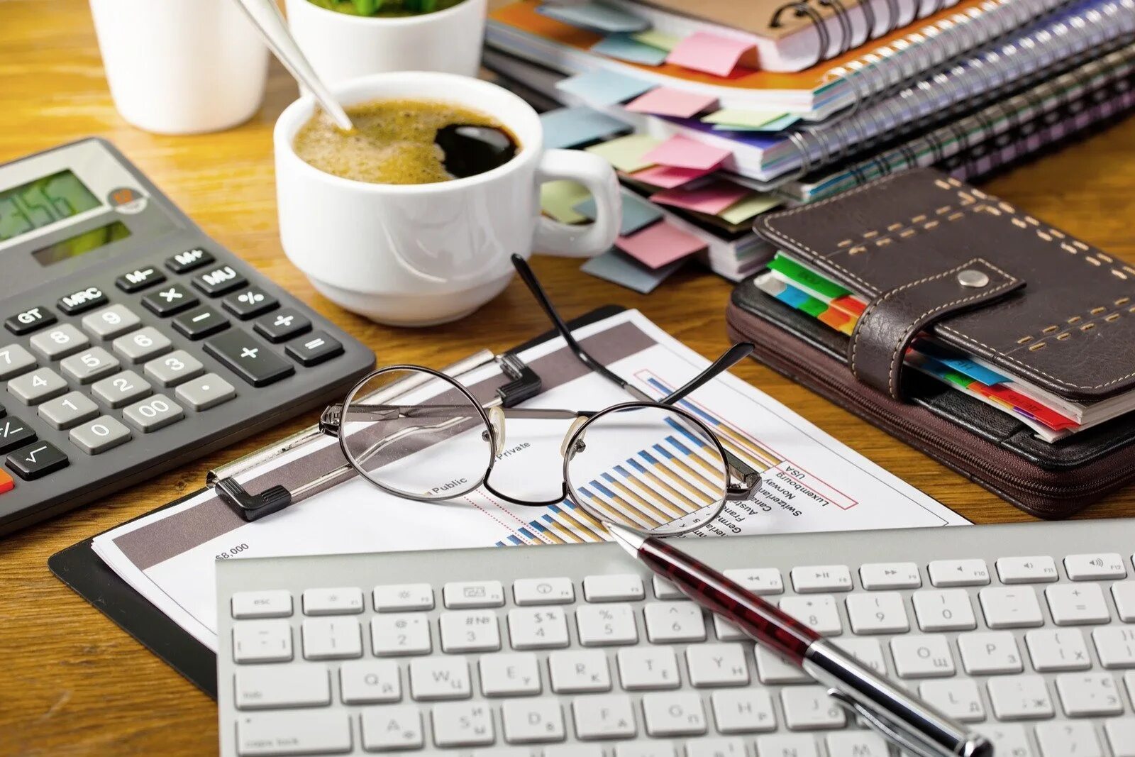 Бухгалтерское ведение. Бухгалтерия малого бизнеса. Бухгалтер калькулятор. Бухгалтерский учет и аудит. Принадлежности бухгалтера.