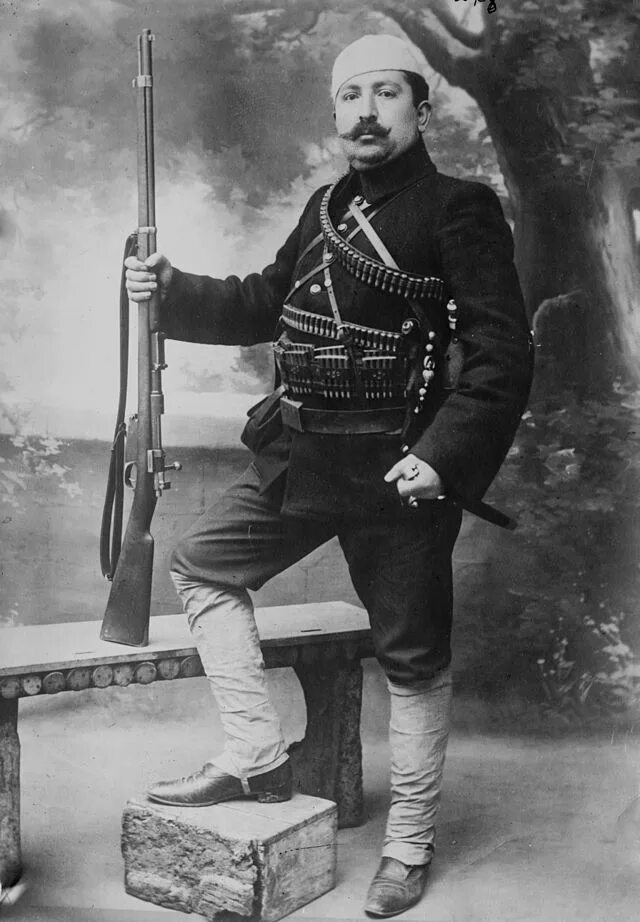 Федаи. Армянские национальные герои. Фидаины армения 1915. Армянские фидаины дашнаки. Арабо армянский фидаин.