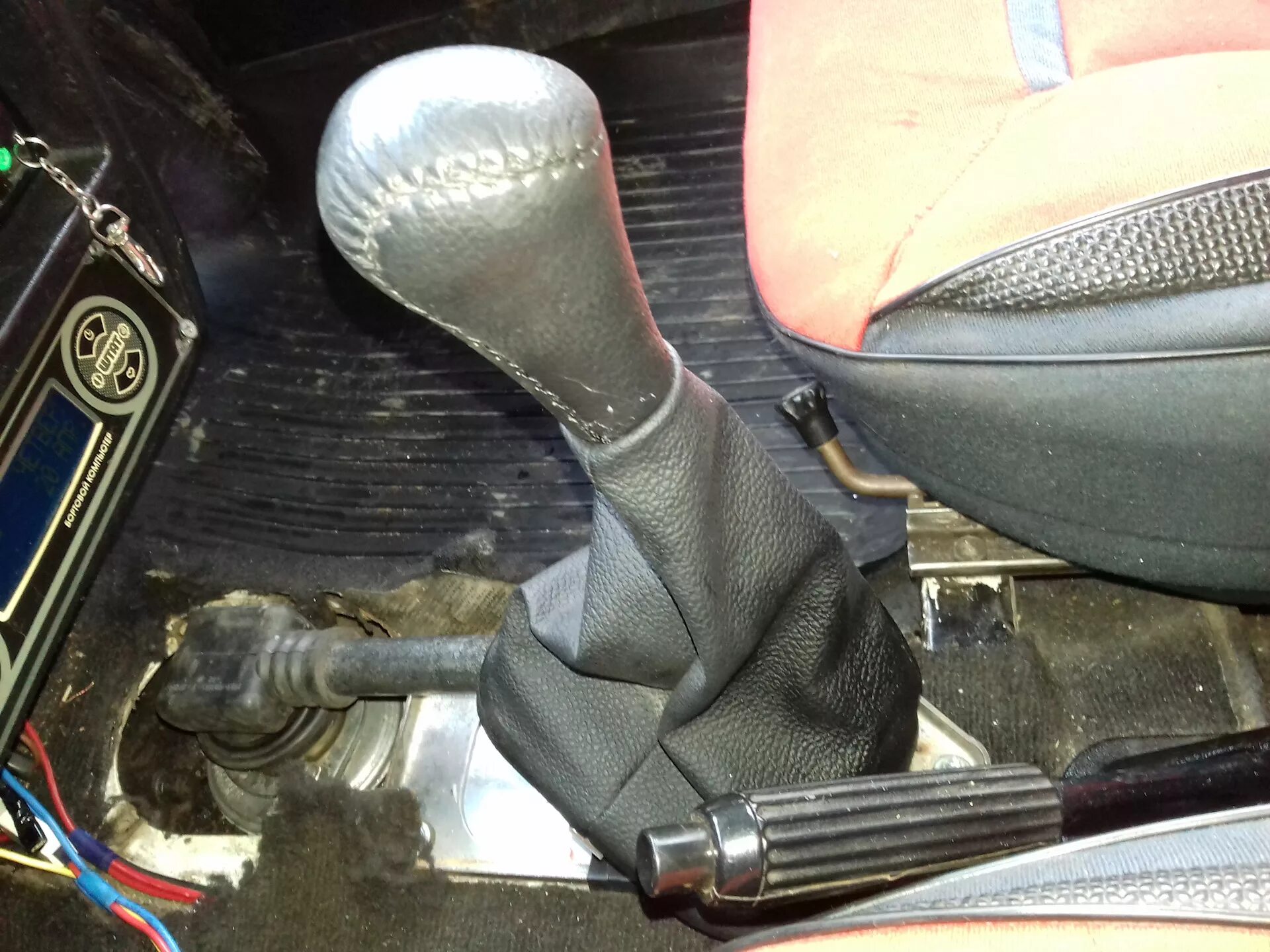 Кулиса кпп ваз 2101 4 ступка. Рычаг выбора передач кпп ваз 21074 5-ступ. Кулиса кпп нива 21214. Кулиса кпп ваз 2121. Кулиса кпп ваз 2101 4 ступка.