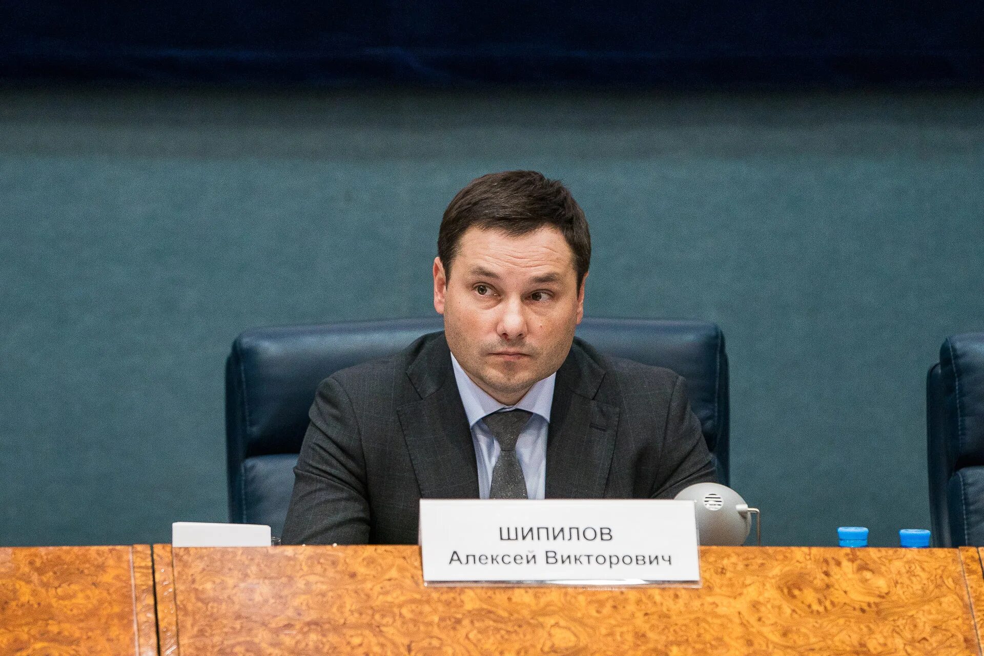 курирующий заместитель