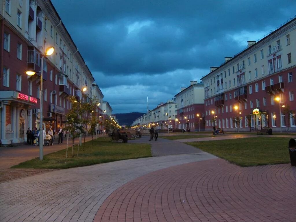 сибирь междуреченск. междуреченский время. междуреченск кемеровская область население. междуреченский время. город междуреченск фонтан.