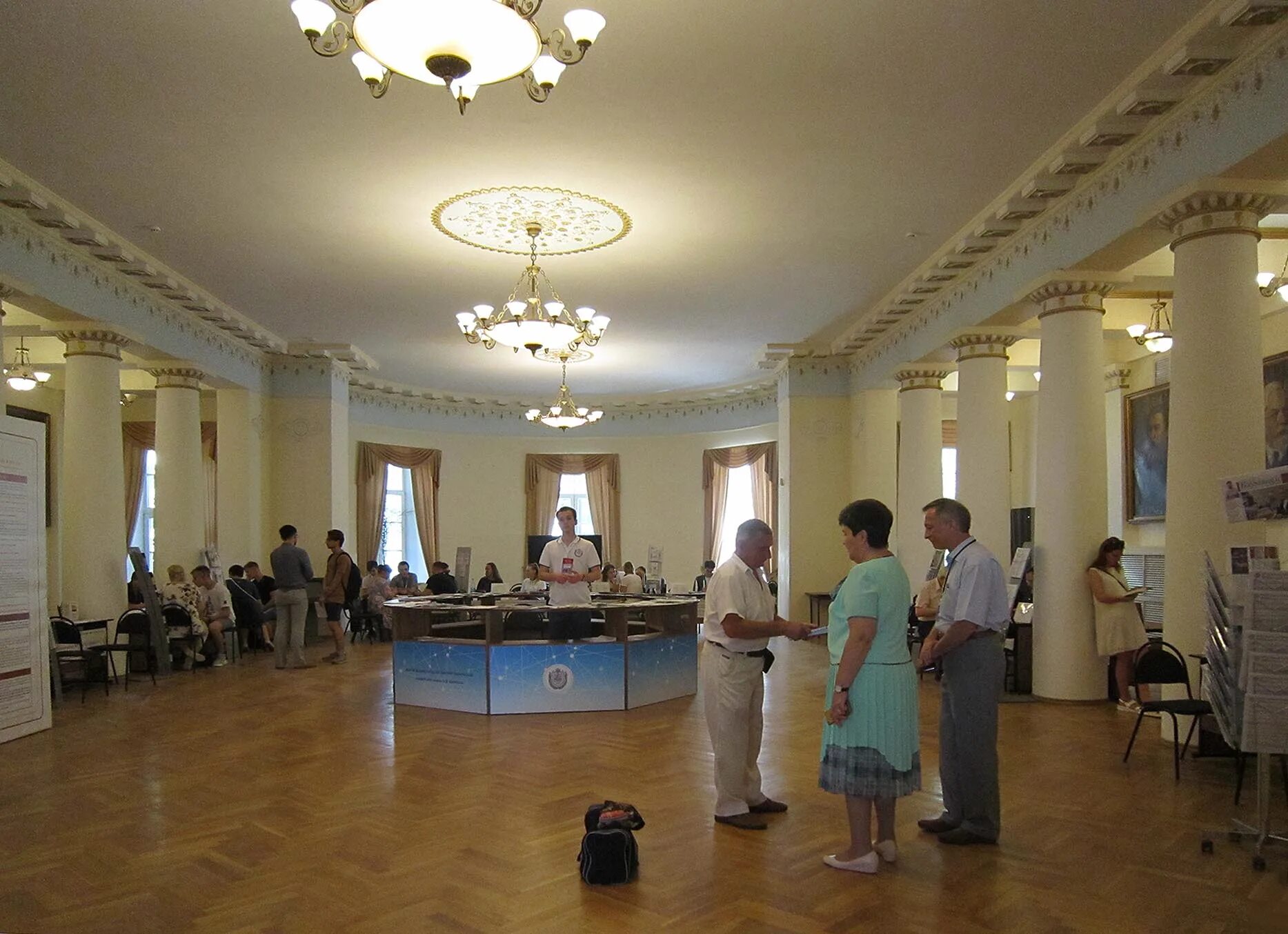 Дом физики мгту им баумана. Красная площадь мгту баумана. Учебно-лабораторный корпус мгту им баумана. Улк мгту им баумана аудитории. Учебно-лабораторный корпус мгту им н э баумана.