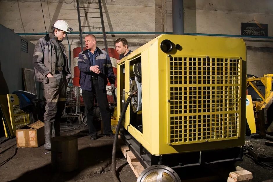 машинист компрессорных установок. машинист компрессорщик. компрессор казанькомпрессормаш. капитальный ремонт компрессора. машинист технологических насосов 3 разряда.